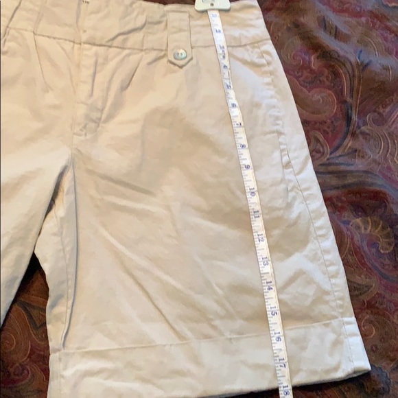 🔥3/$10 Jeanstar size 8 cuffed shorts cream - Picture 2 of 6
